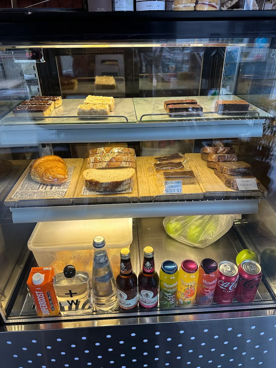 Vibe, Little Chloe Café