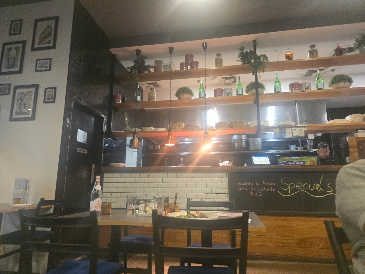 Vibe, Enzo's Cucina Glenmore Park