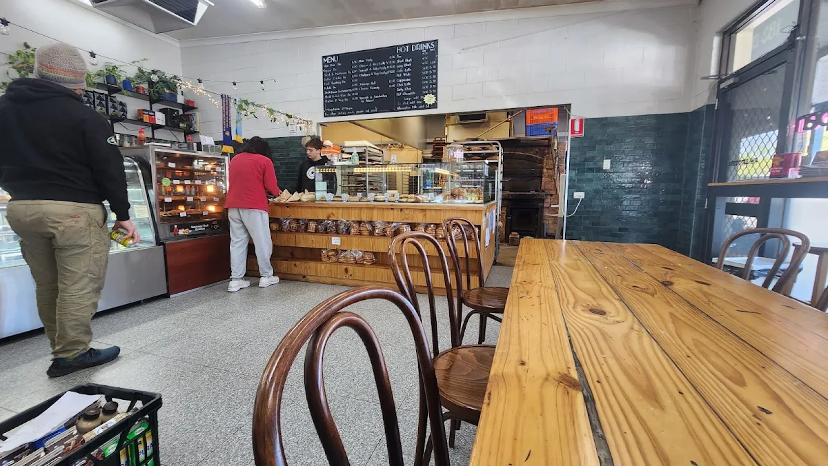 Vibe, Akkerman & Dyer Bakery