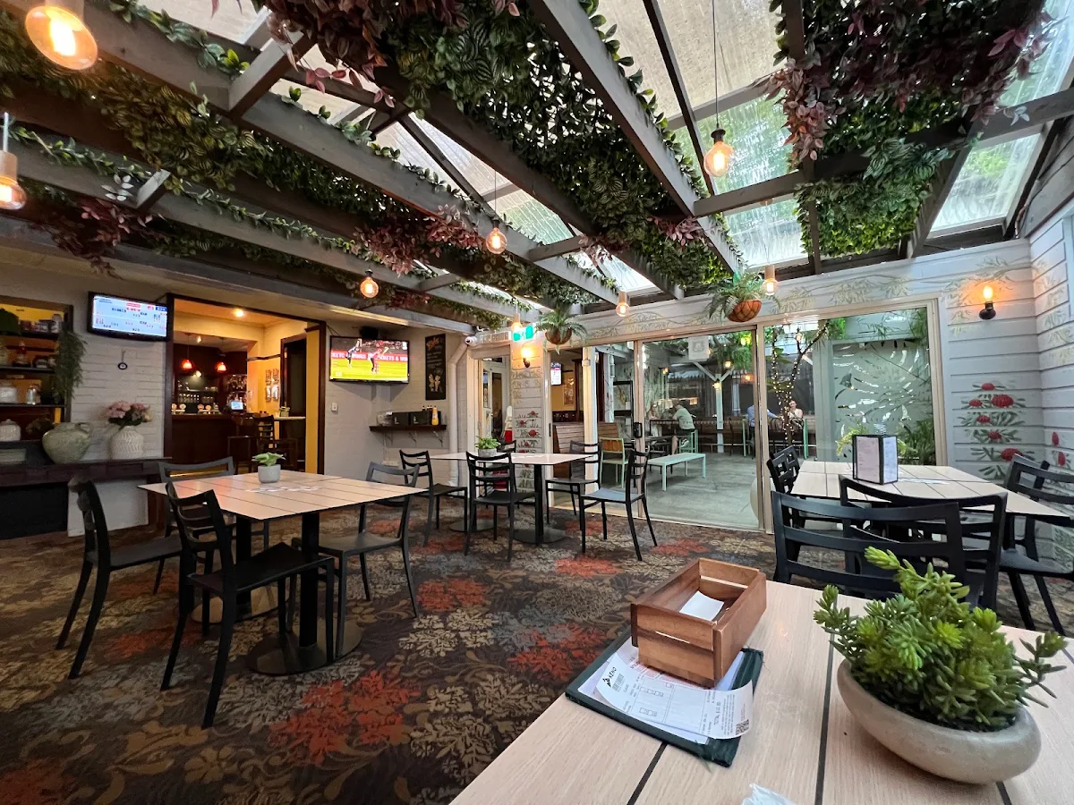Vibe, Sir Joseph Banks Hotel