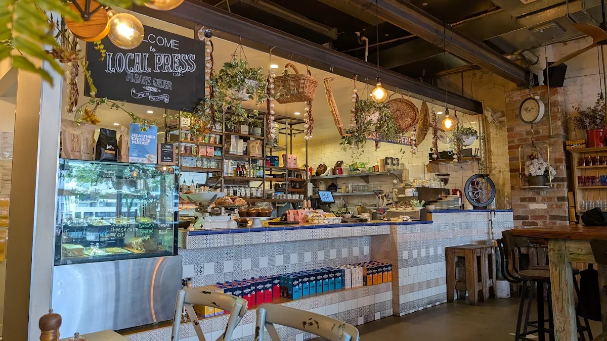 Vibe, Local Press Cafe