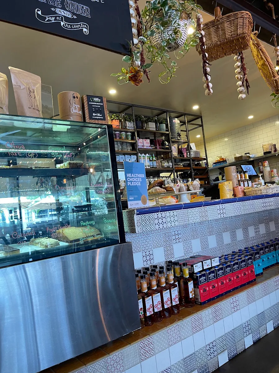 Vibe, Local Press Cafe