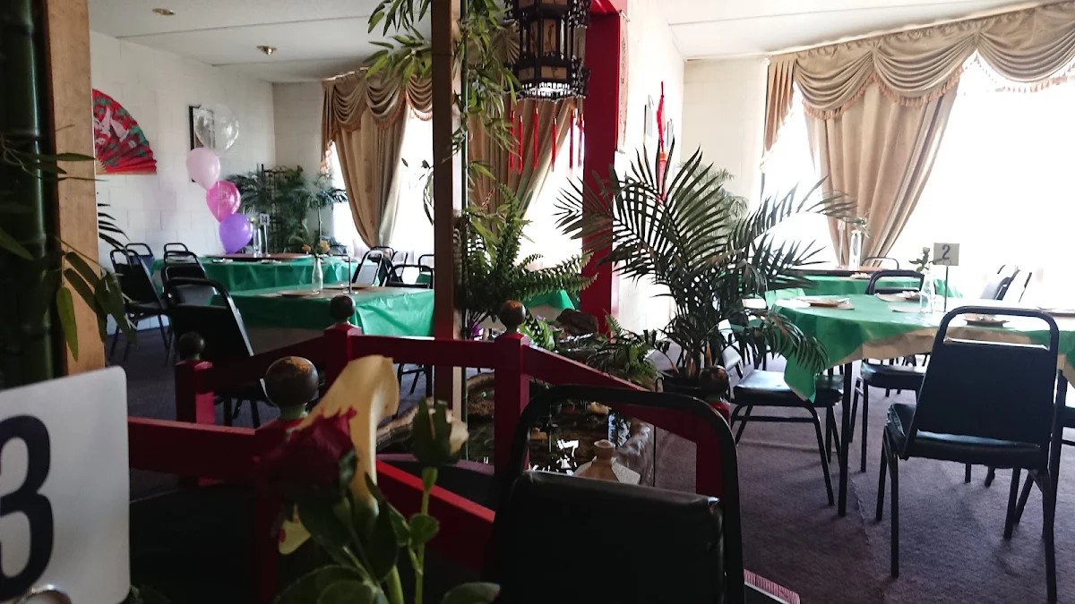 Vibe, KKing's Palace Chinese Restaurant