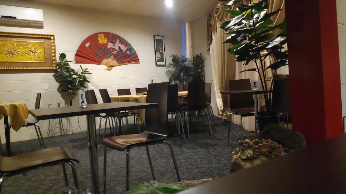Vibe, KKing's Palace Chinese Restaurant