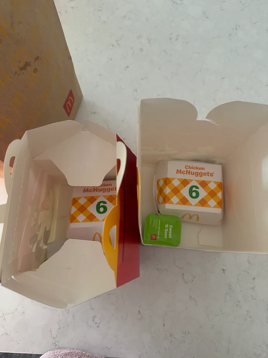 Menu, McDonald's Emerald Hills