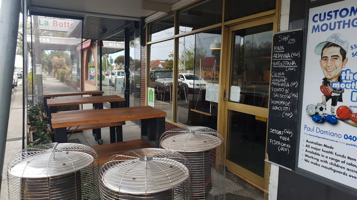 Vibe, SHOP225 - Best Pizza in Australia