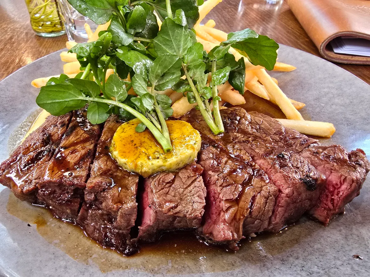 Food & drink, The Treehouse Hotel