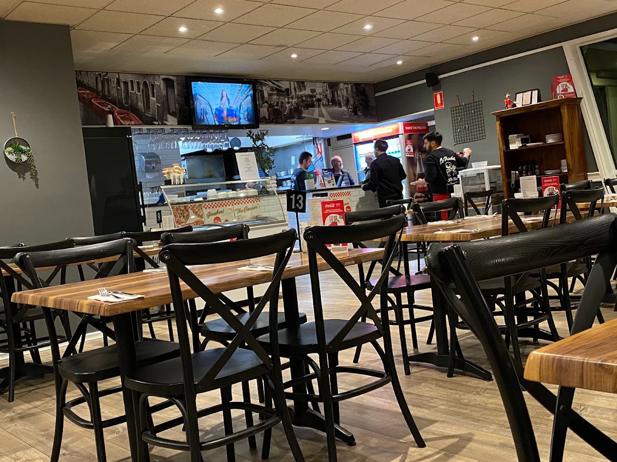 Vibe, La Porchetta | Best Italian Restaurant in Ivanhoe