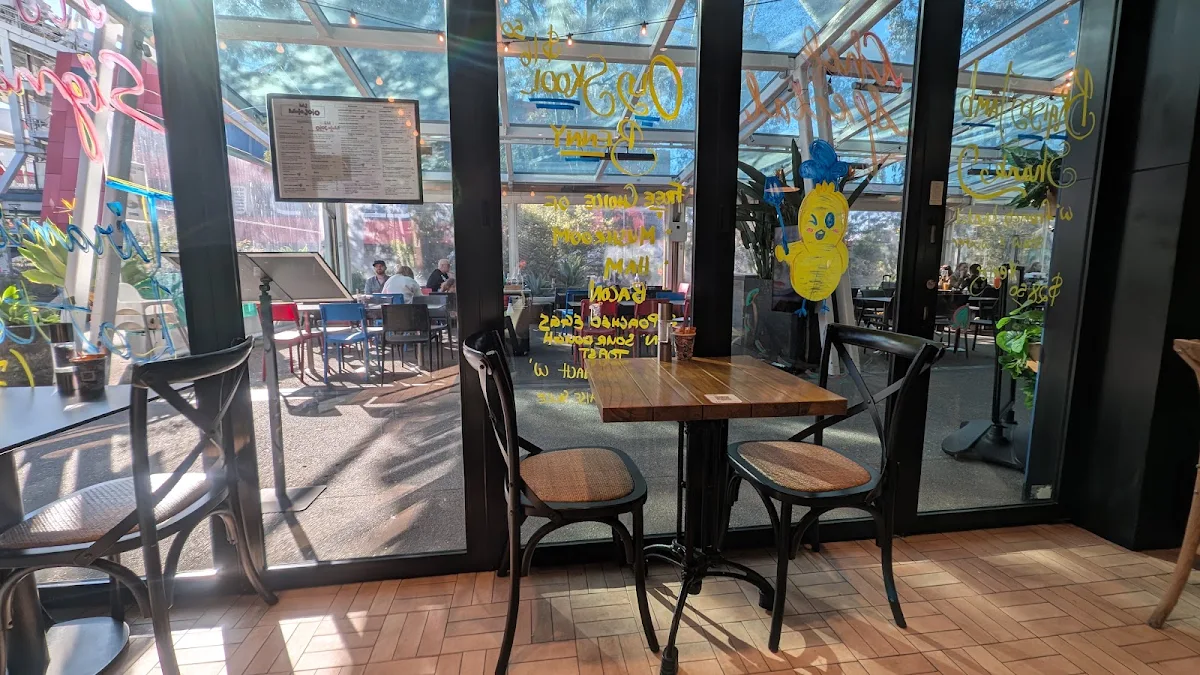 Vibe, MJ Mojo Jojo | Modern Cafe Docklands