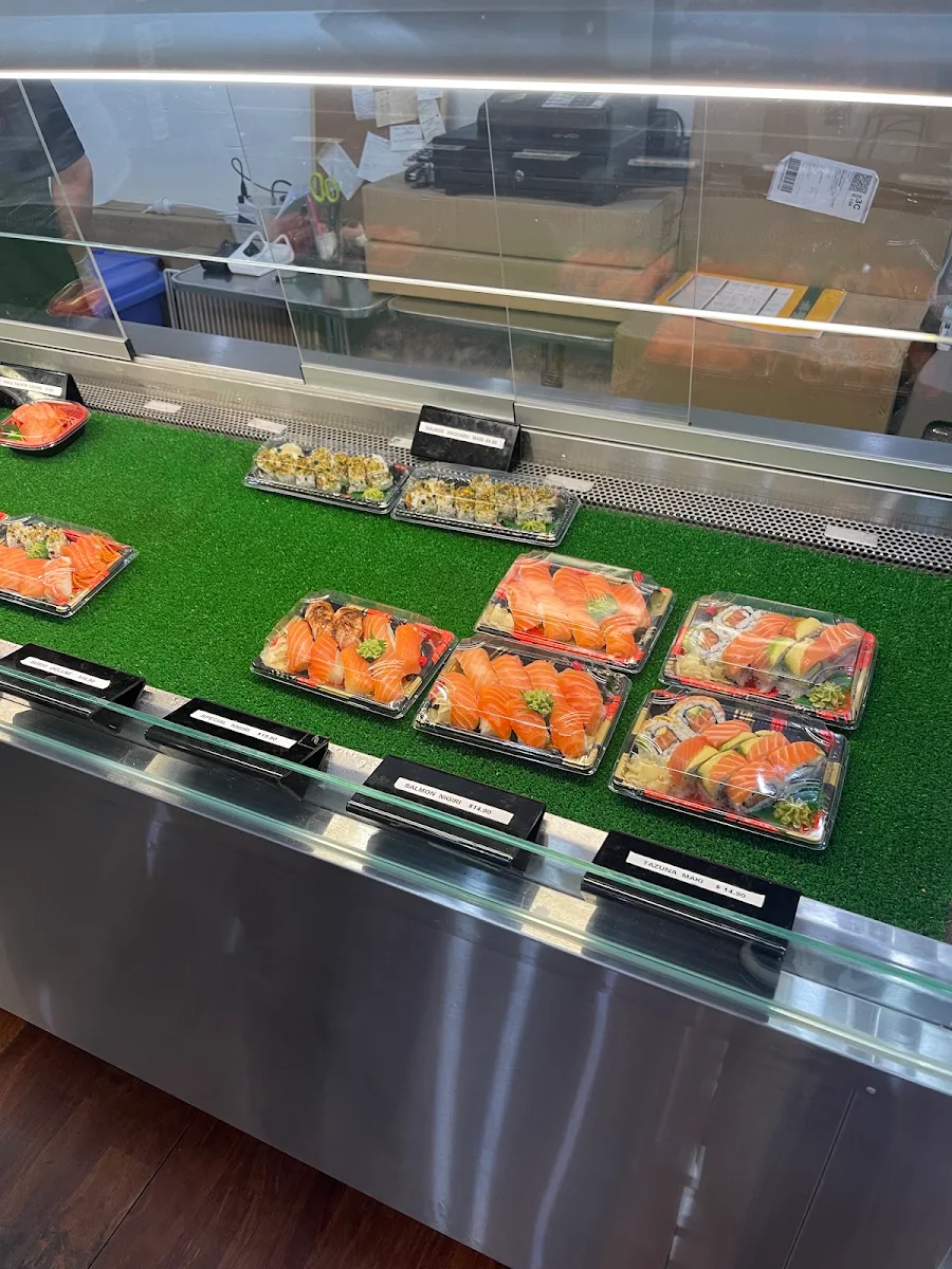 Vibe, Ai Sushi