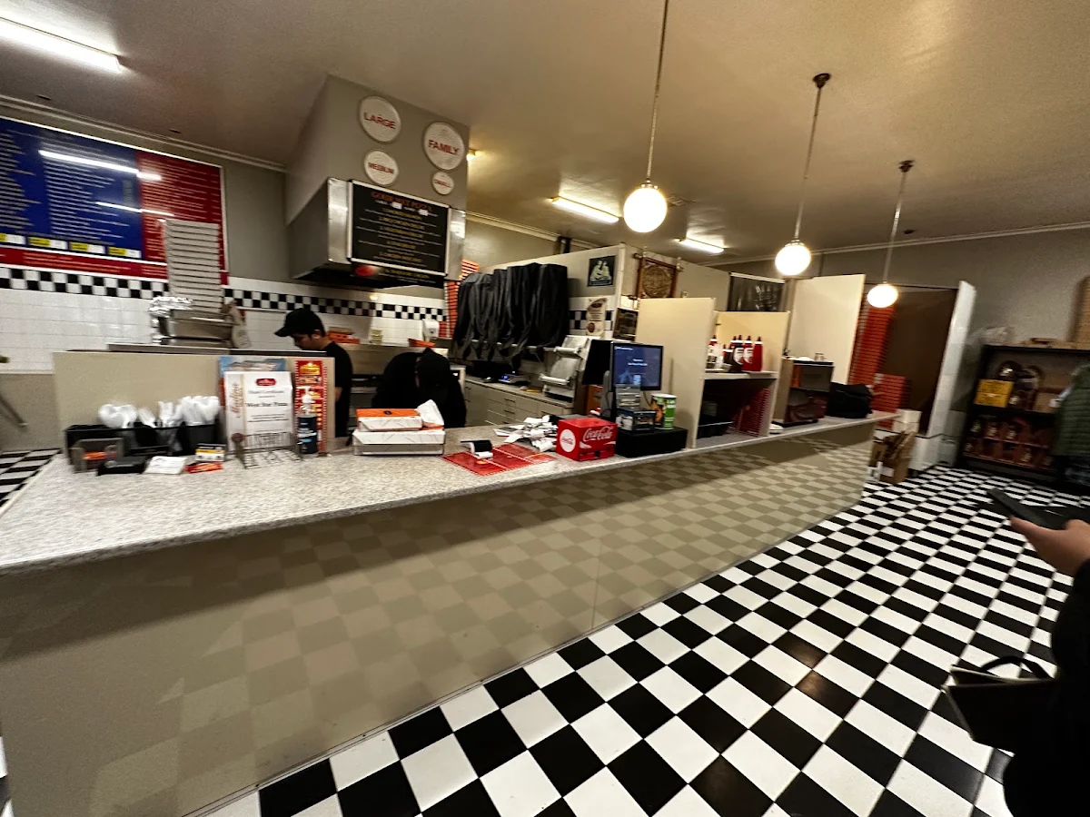 Vibe, Star Pizza & Pasta