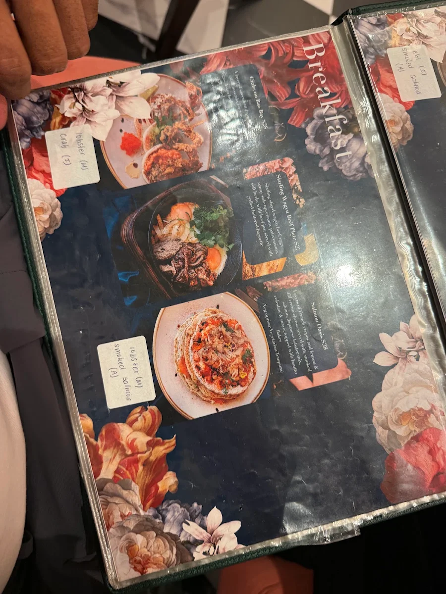 Menu, V Lounge