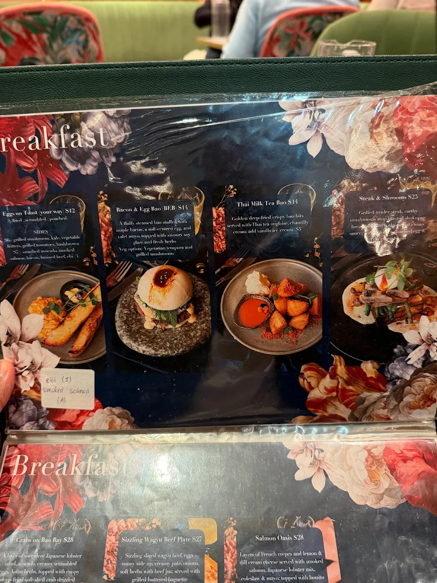 Menu, V Lounge