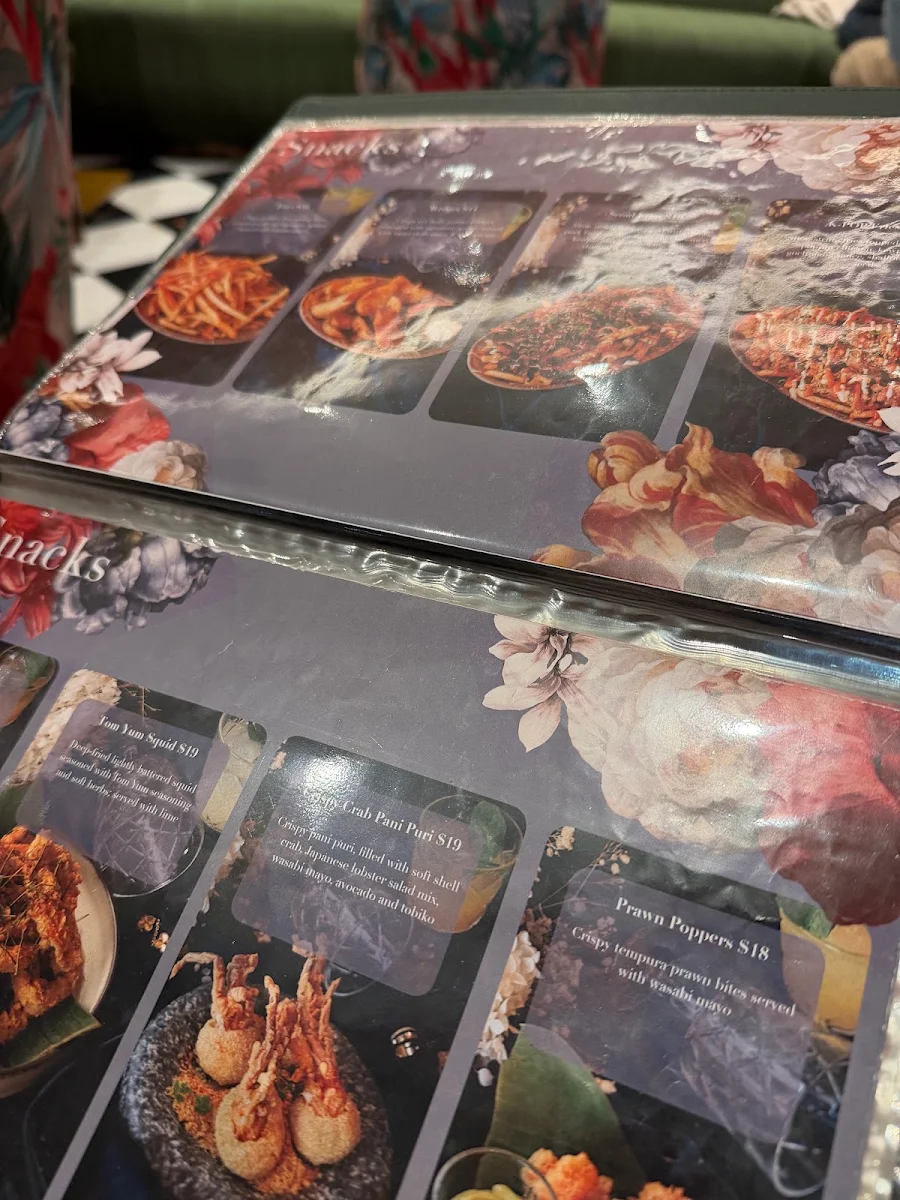 Menu, V Lounge