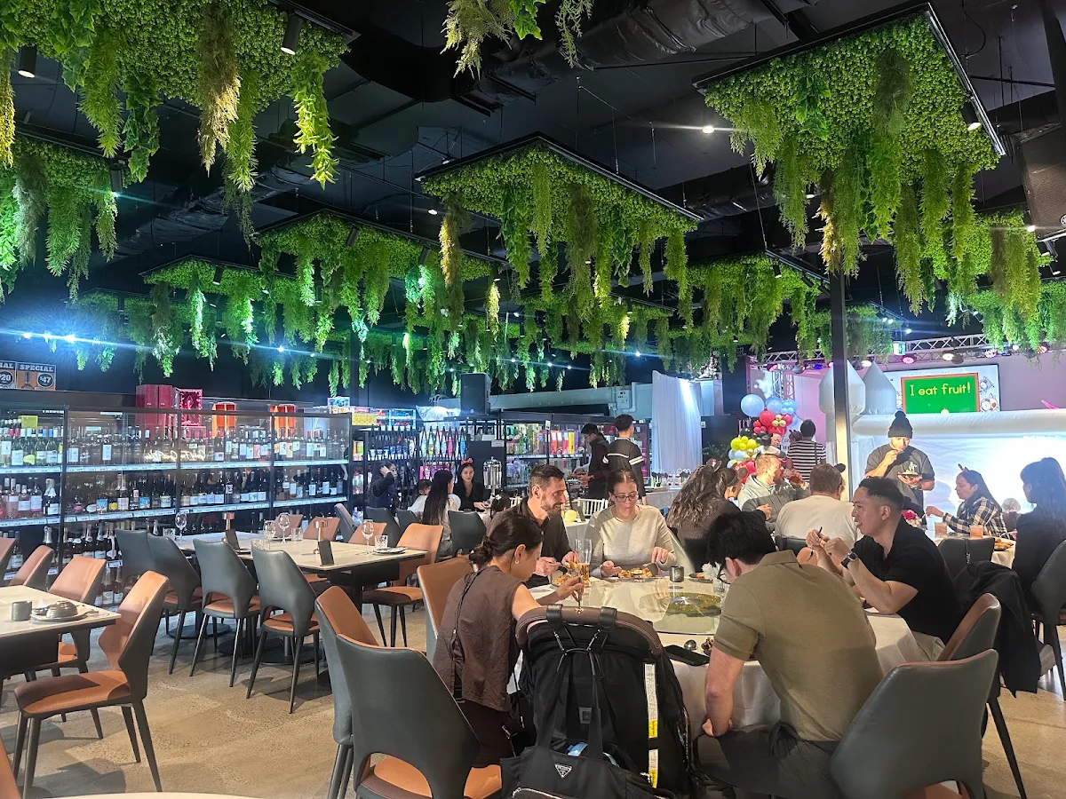 Vibe, GIA Cafe & Restaurant
