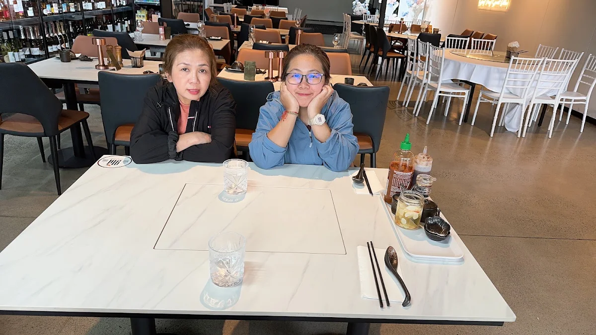 Vibe, GIA Cafe & Restaurant