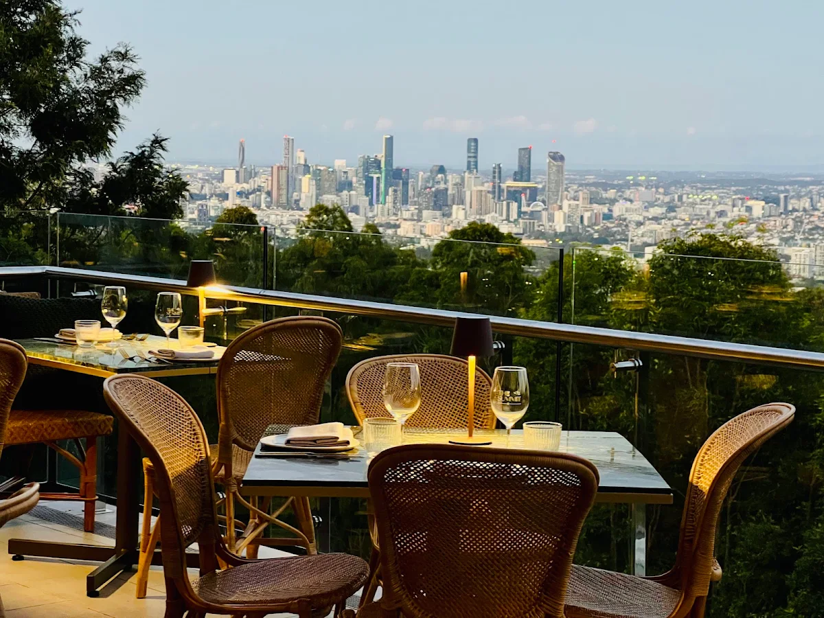 Vibe, The Summit Restaurant & Bar