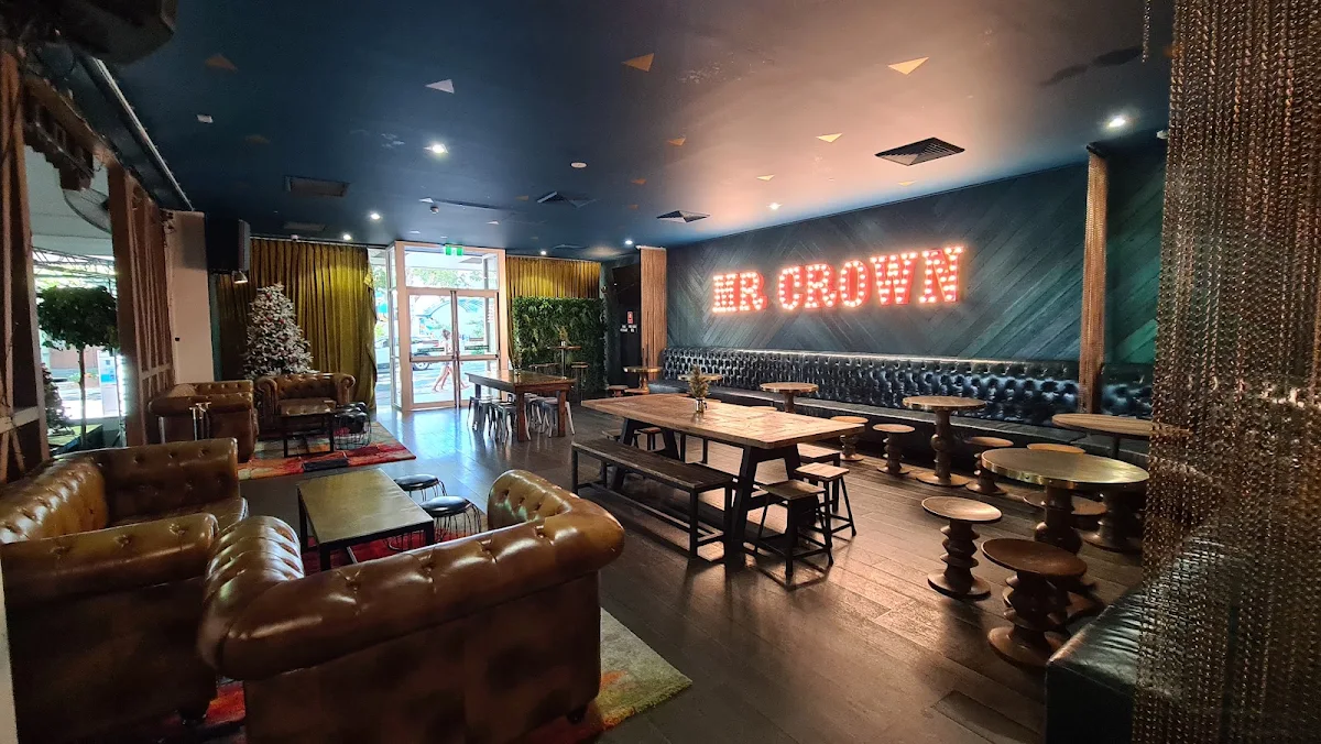 Vibe, Mr Crown