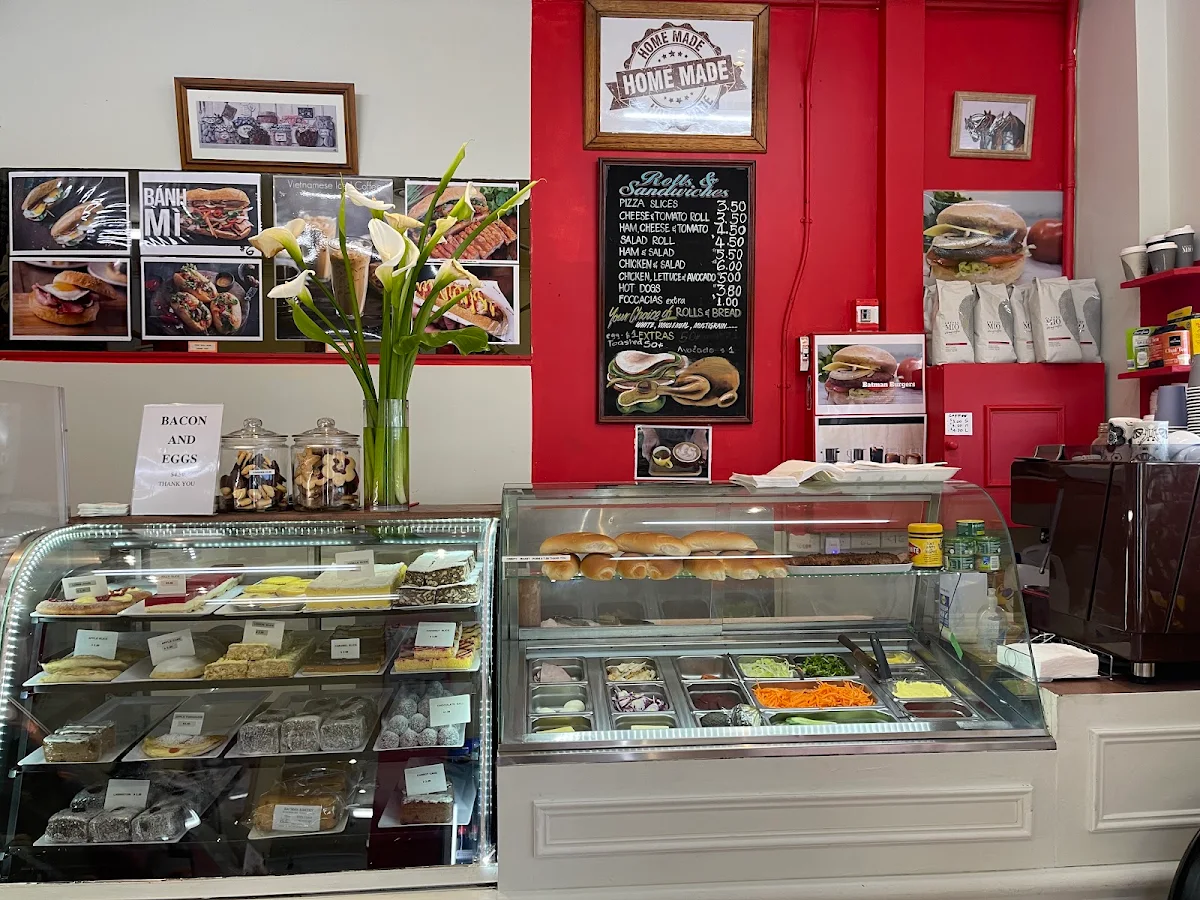 Vibe, Batman Bakery