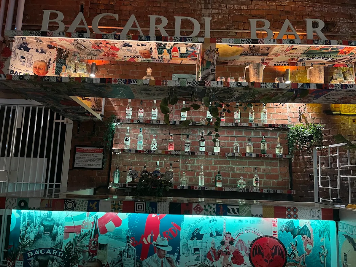 Vibe, Casablabla - Multicultural Tapas Lounge Bar