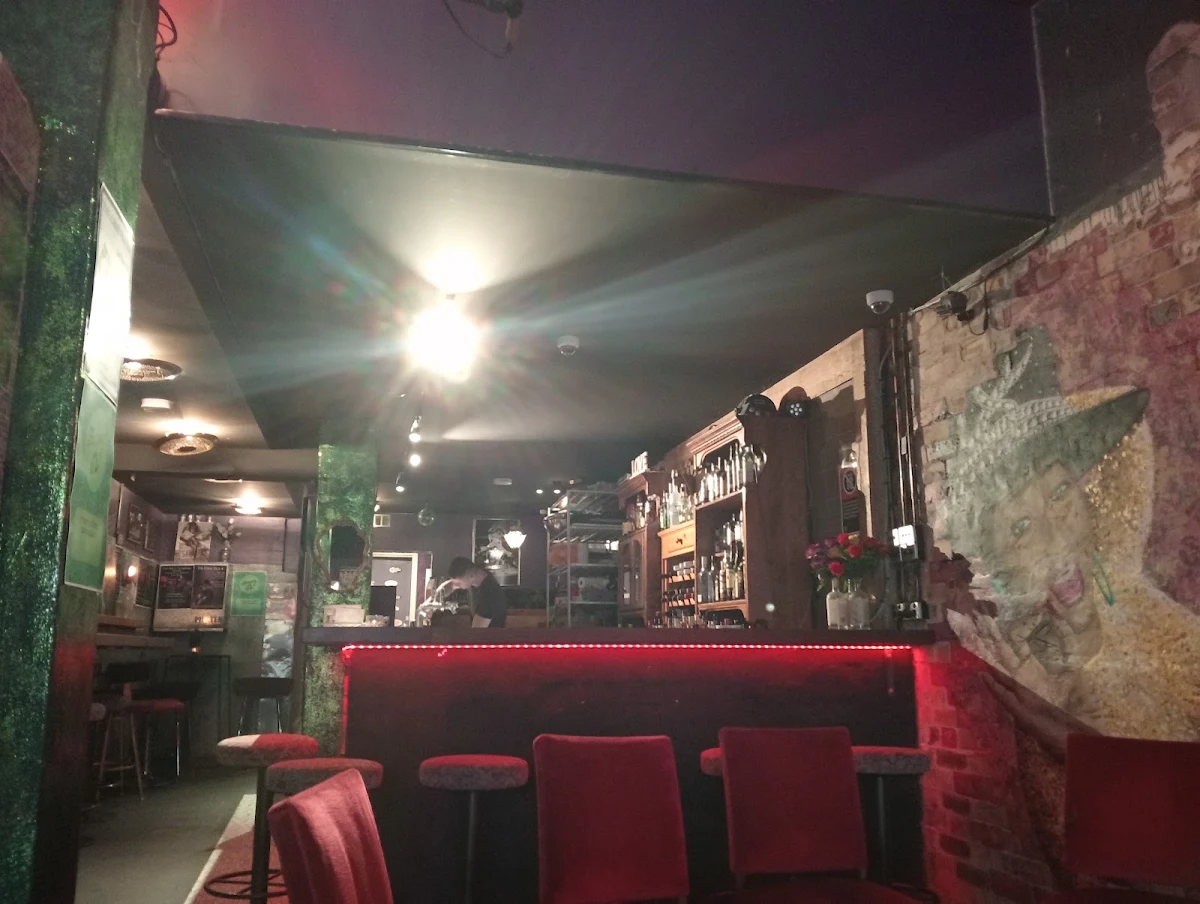 Vibe, Butchers Brew Bar