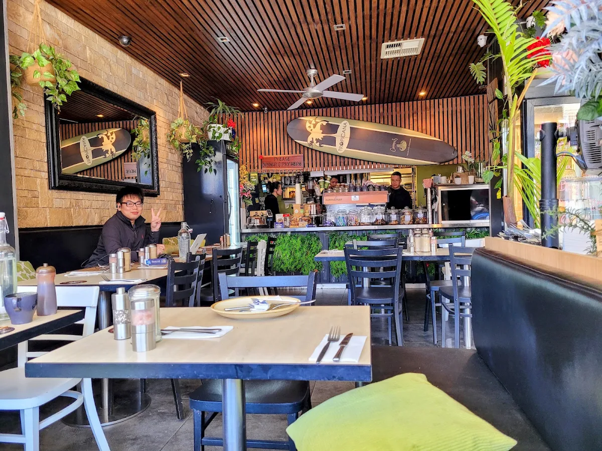 Vibe, Tropicana Cafe