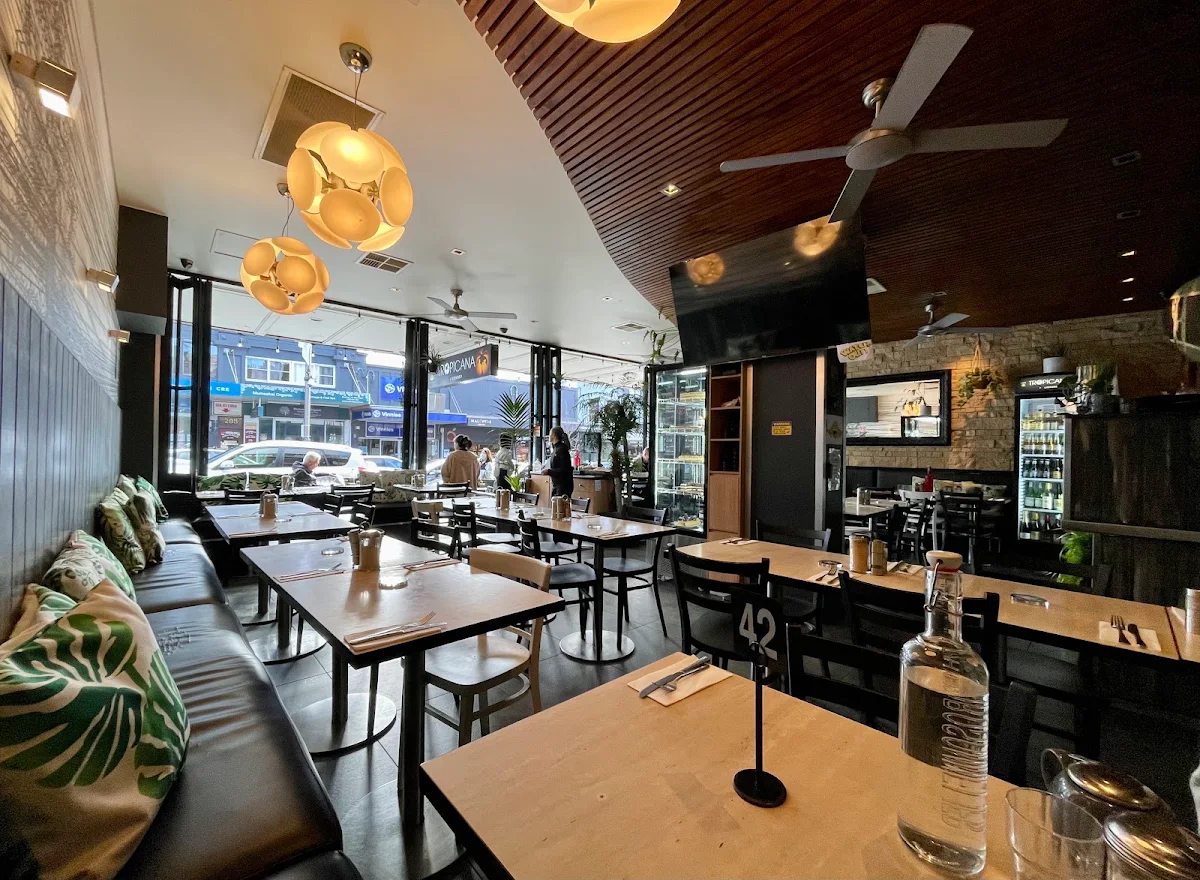Vibe, Tropicana Cafe