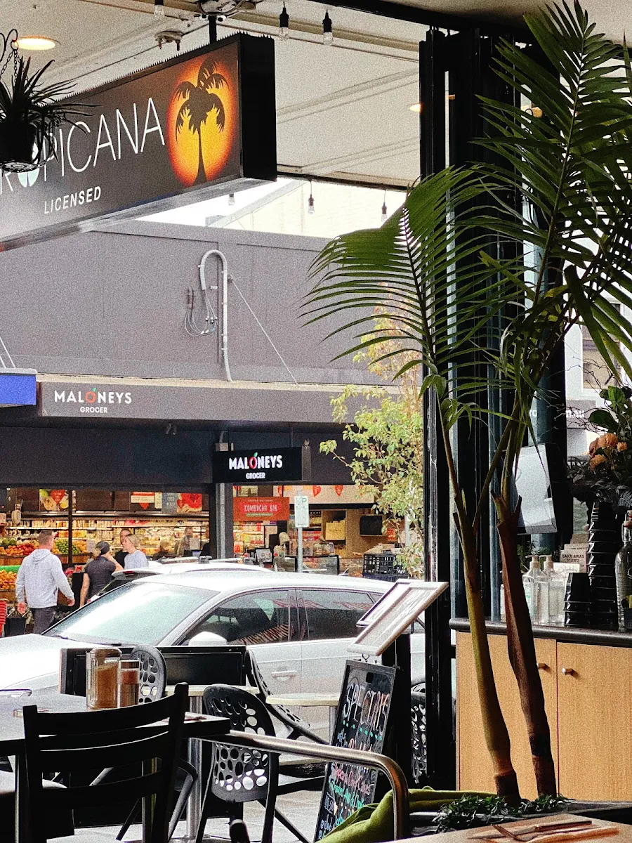 Vibe, Tropicana Cafe