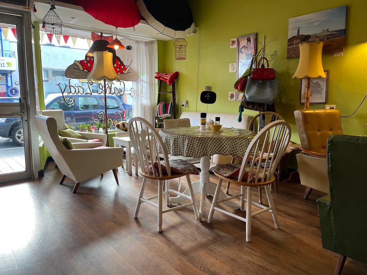 Vibe, The Cake Lady Cafe
