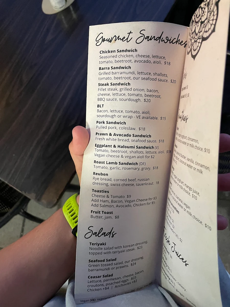 Menu, Cafe Johalia
