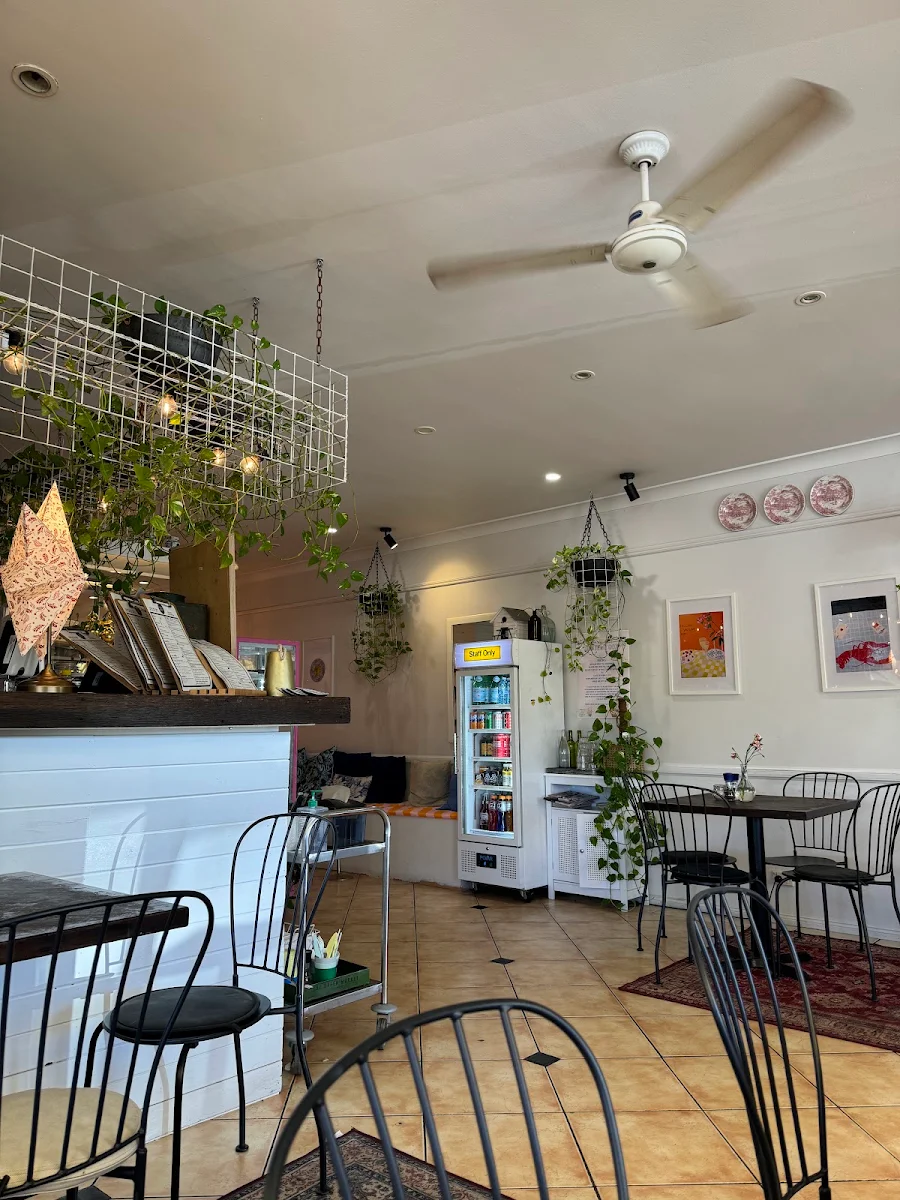 Vibe, Goji Granola Bar & Cafe