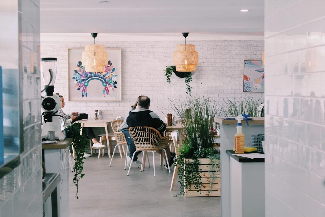 Vibe, Three Flamingos Espresso