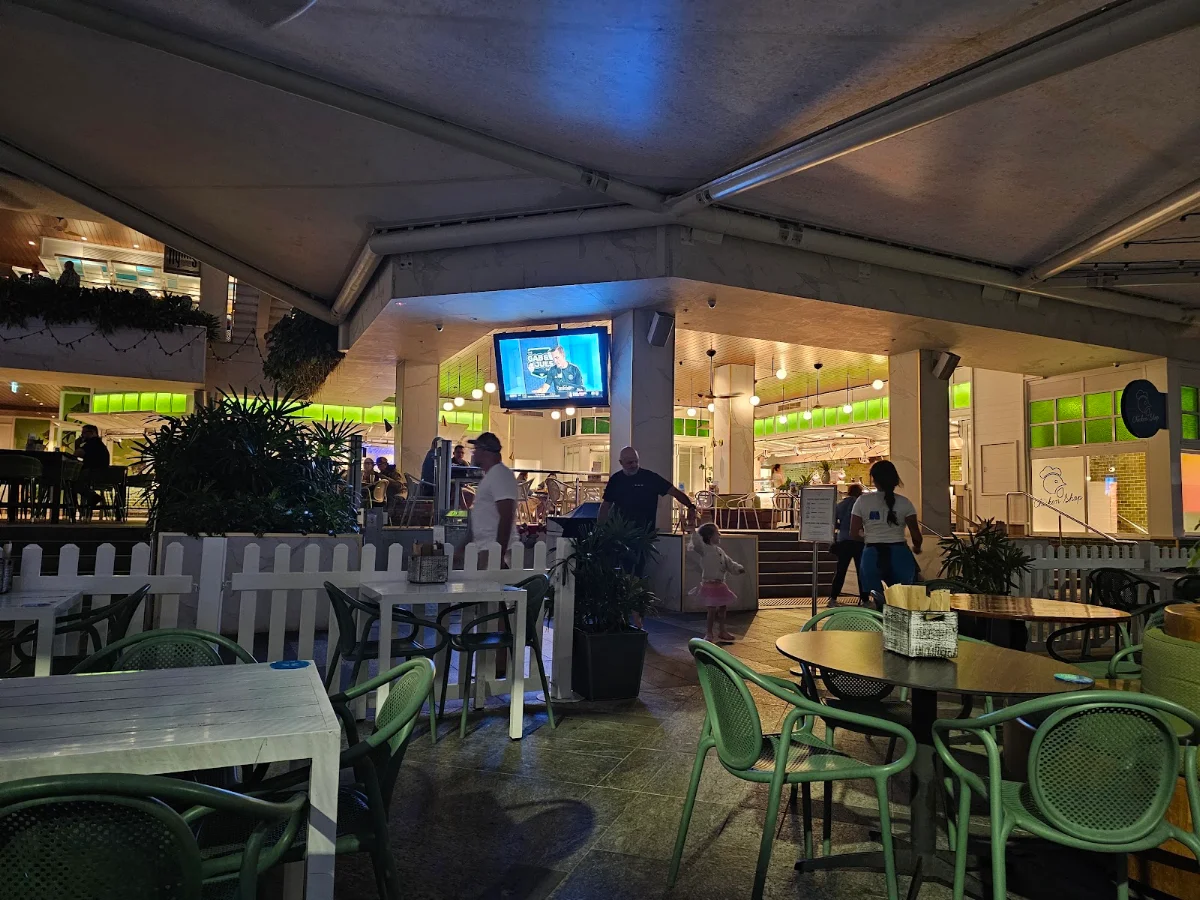 Vibe, Boardwalk Social by Crystalbrook