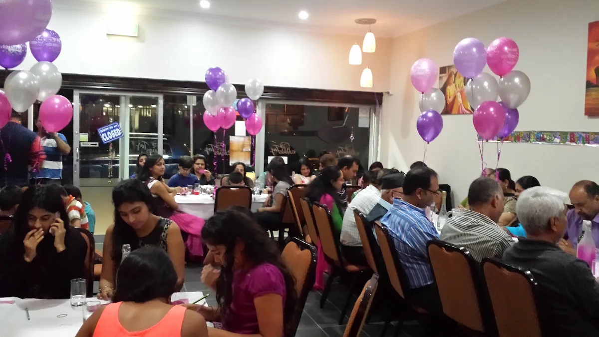 Vibe, Kumars Taj