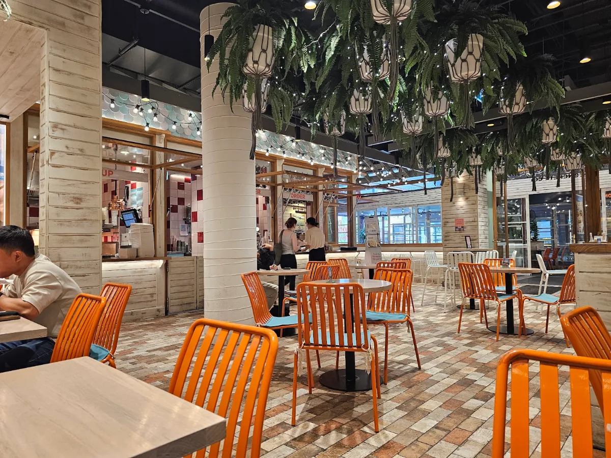 Vibe, Betty's Burgers