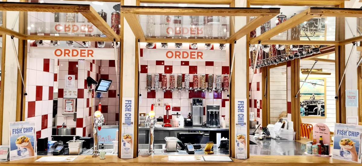 Vibe, Betty's Burgers