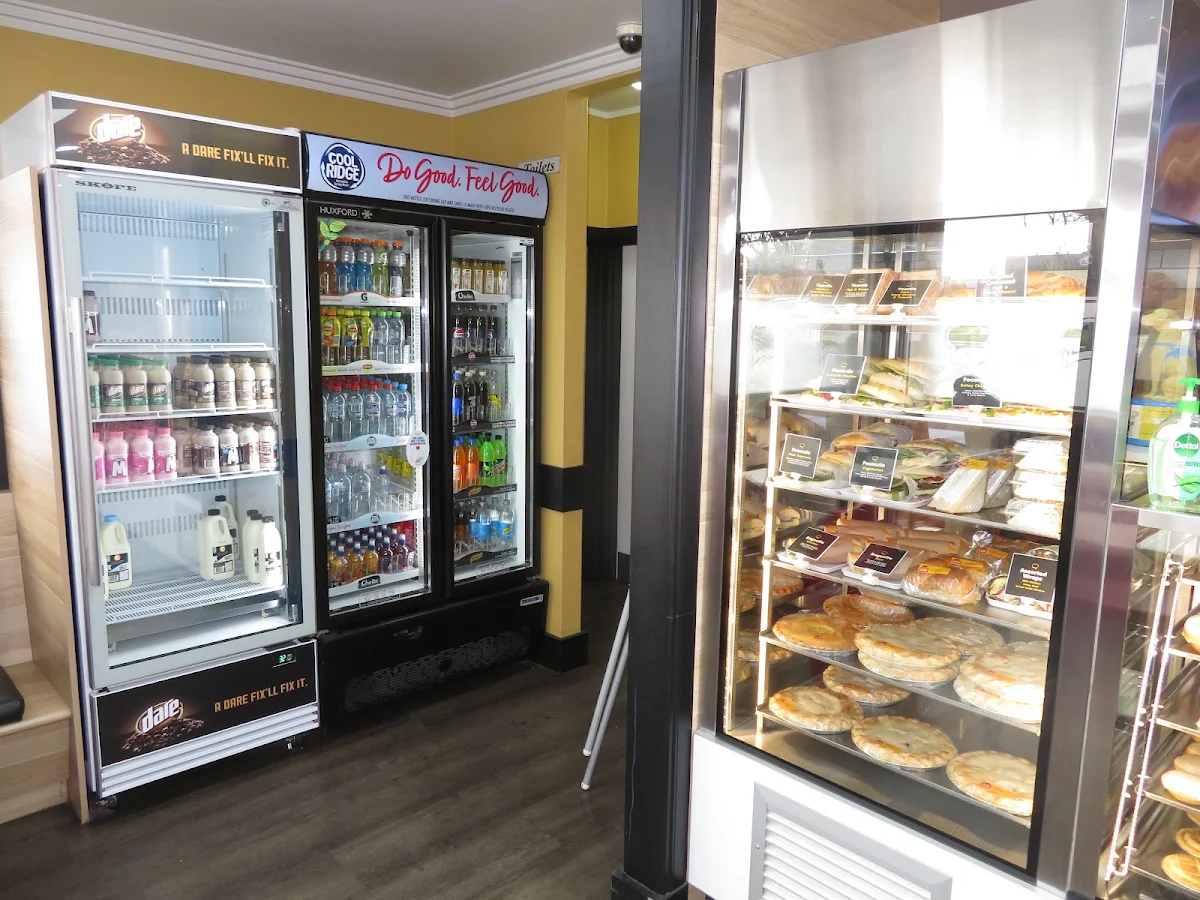 Vibe, Golden Nugget Bakery