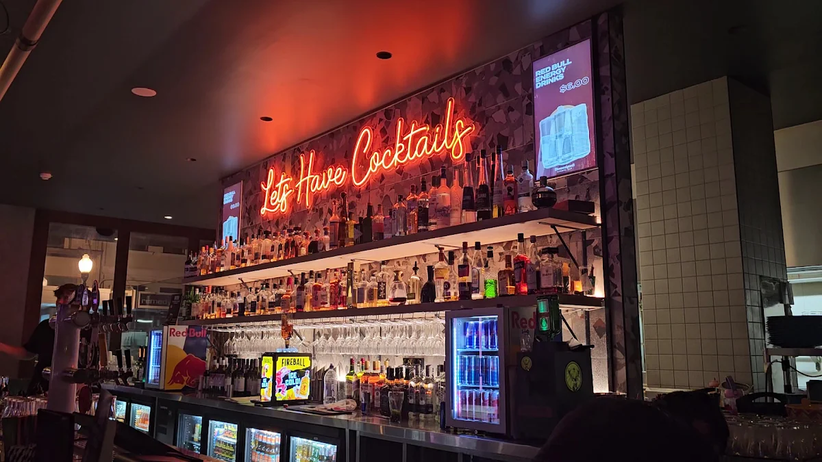 Vibe, Shenanigans Sports Bar