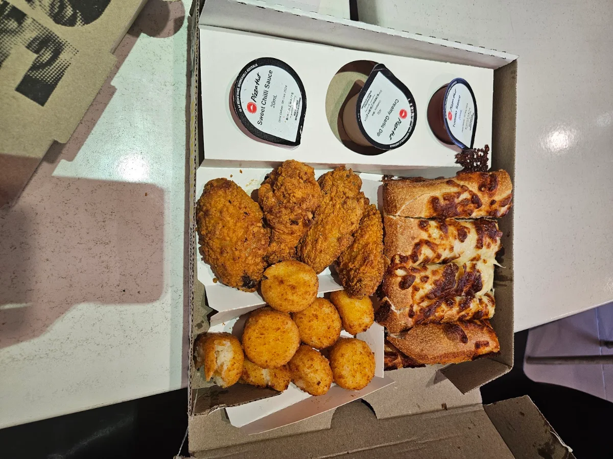 Menu, Pizza Hut Gladstone