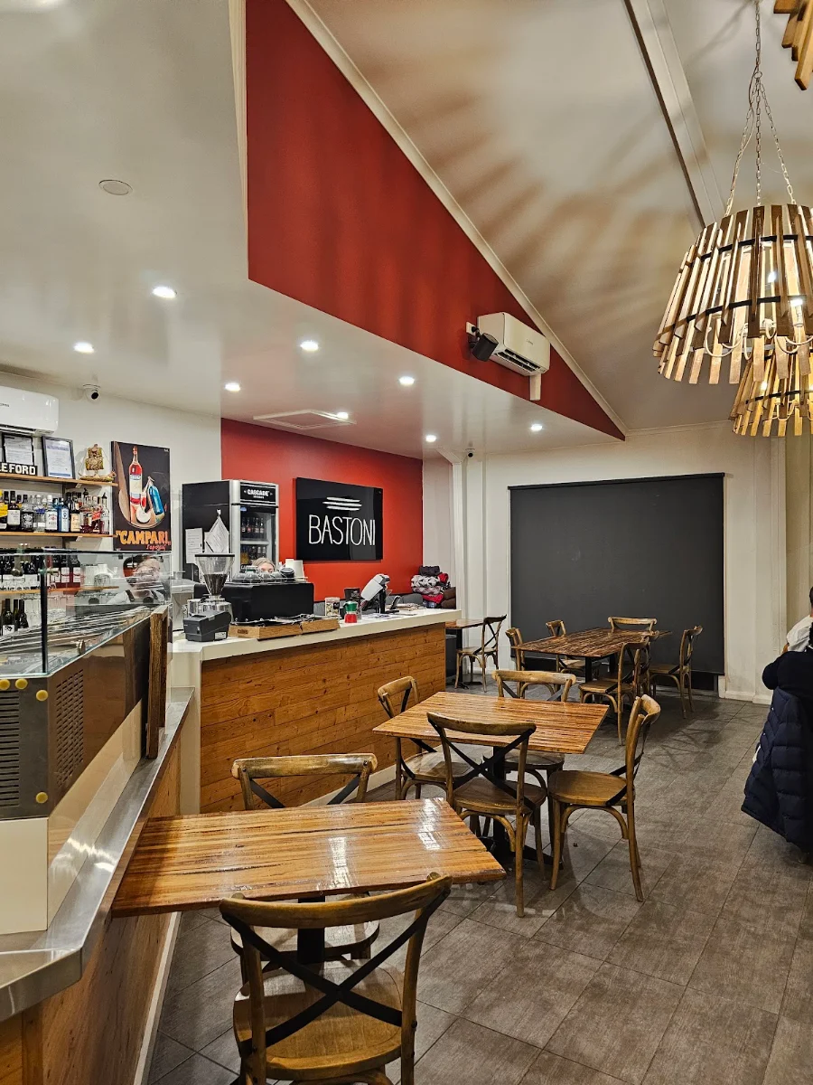 Vibe, Bastoni Pizzeria