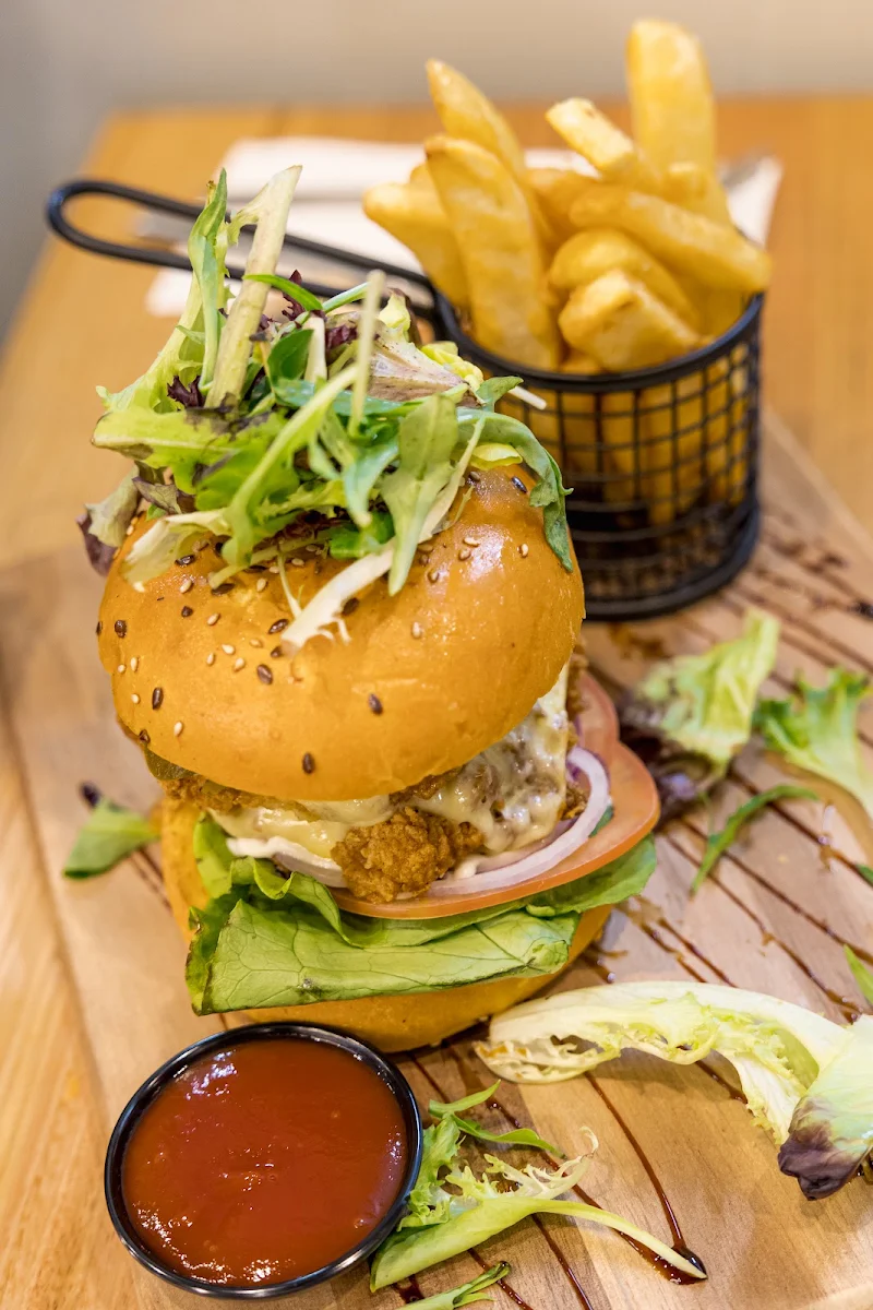 Food & drink, Four Seasons Hampton Park