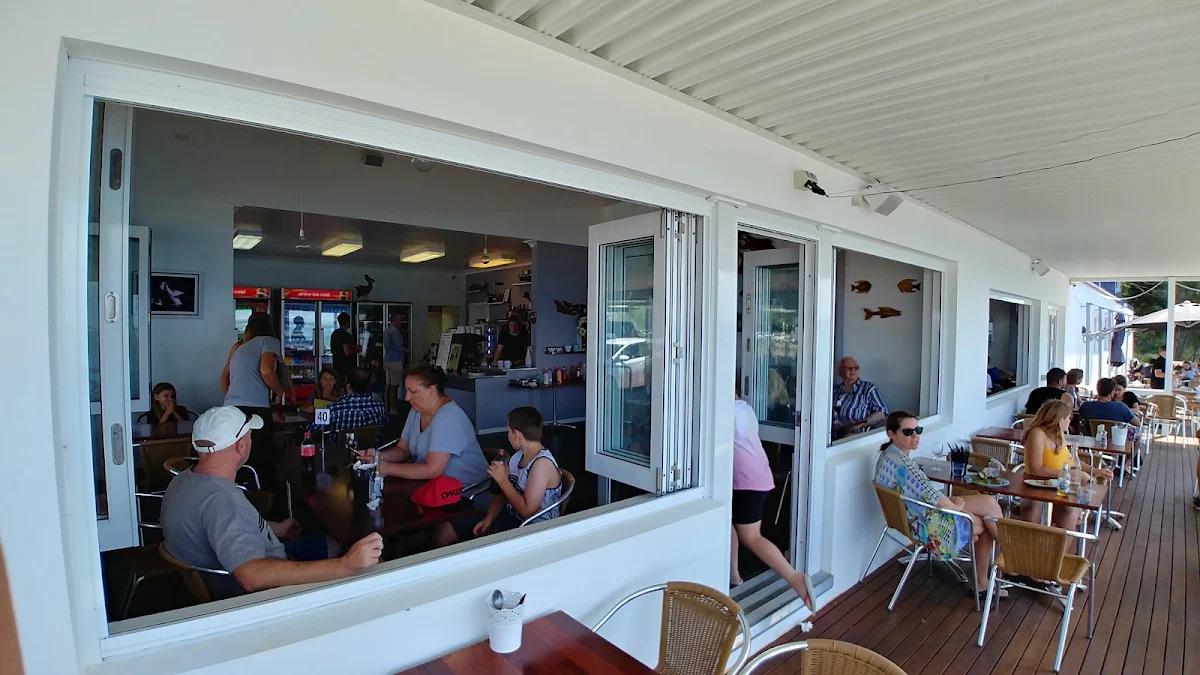 Vibe, Bay Harbour Cafe