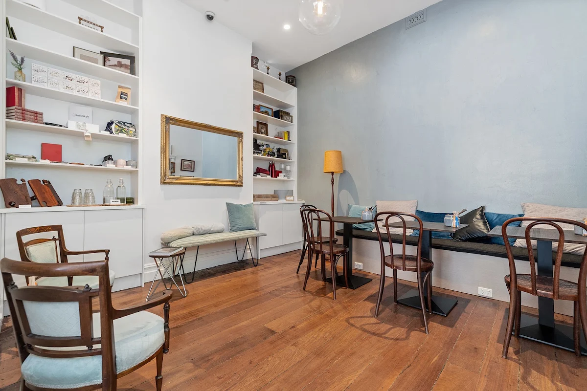 Vibe, Braddock's Dispensary