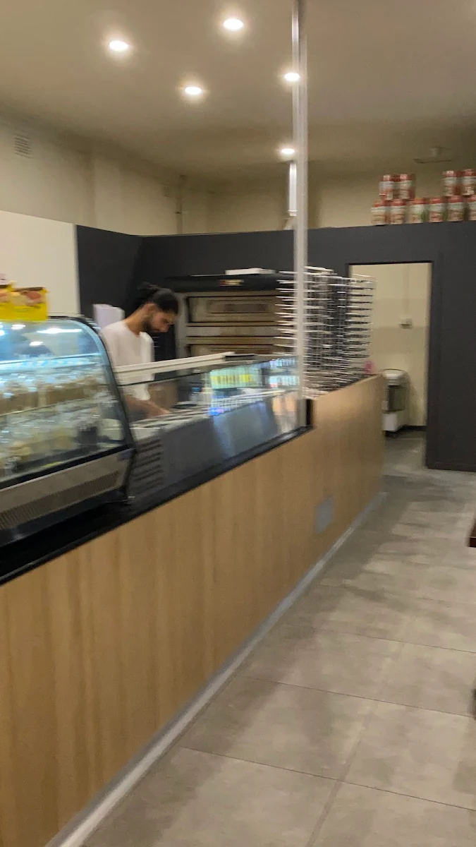 Vibe, Stretched Pizza West Footscray