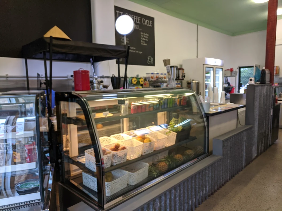 Vibe, Viet Au Kitchen