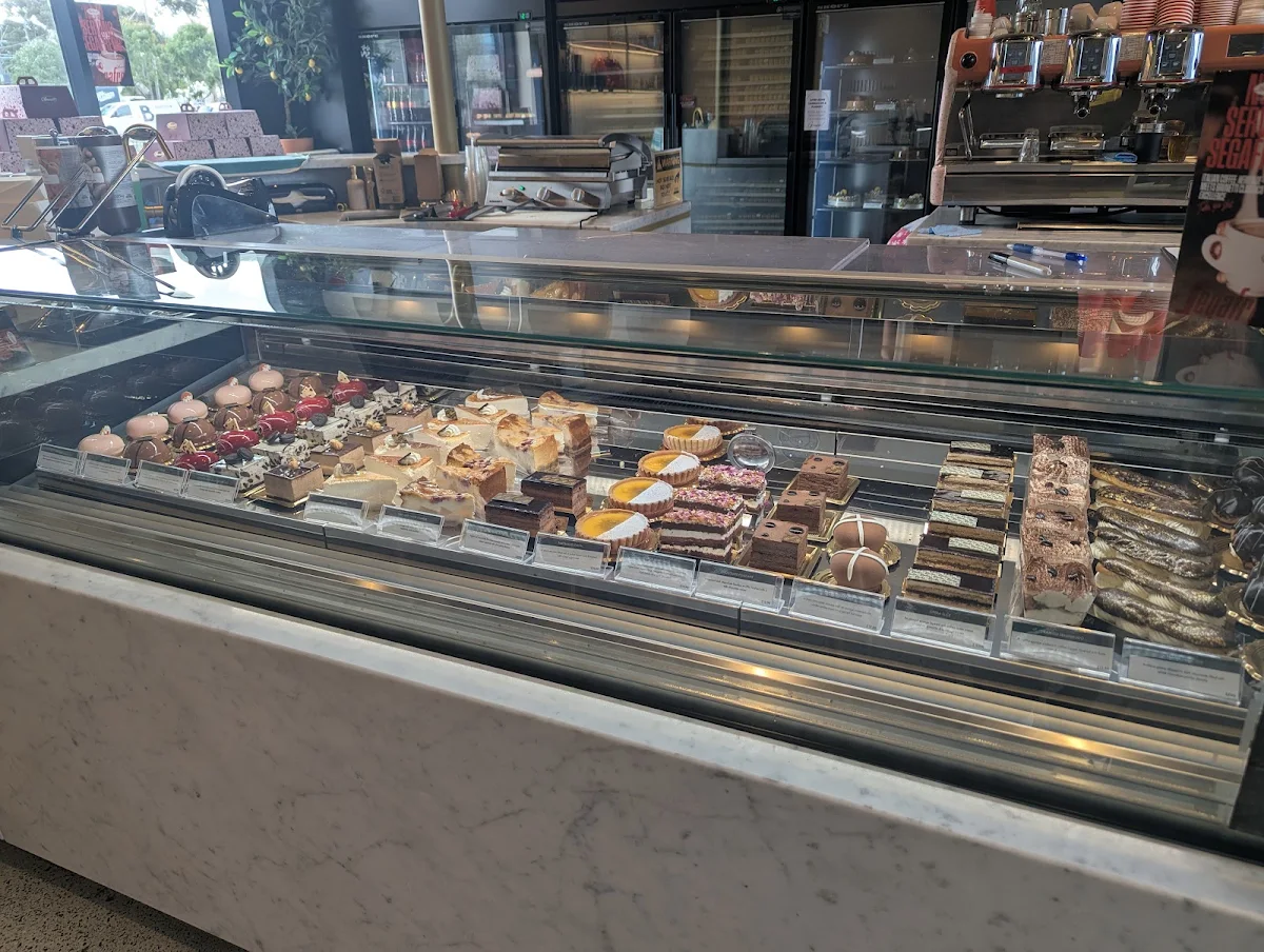 Vibe, Brunetti Classico Boutique Coburg