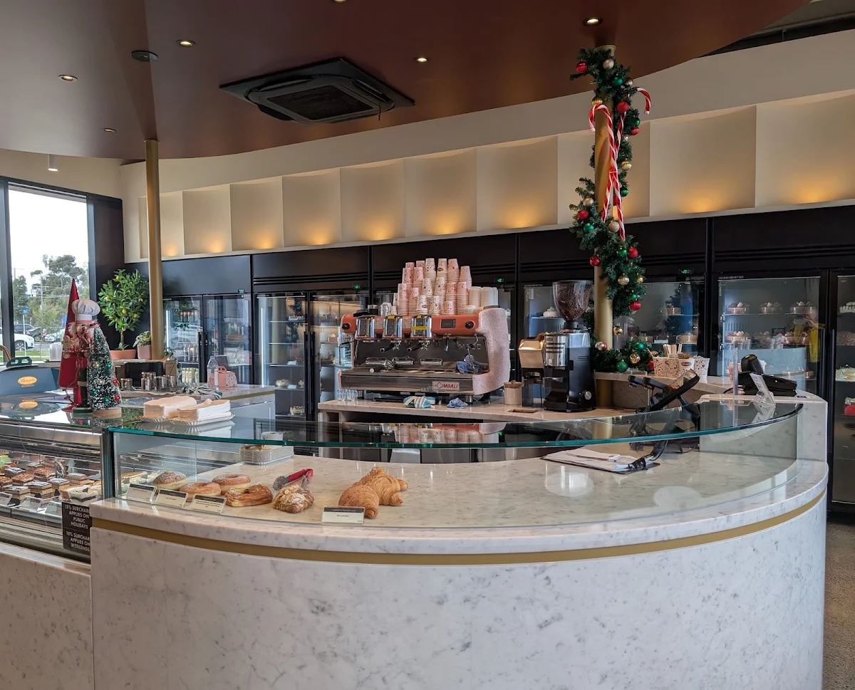 Vibe, Brunetti Classico Boutique Coburg
