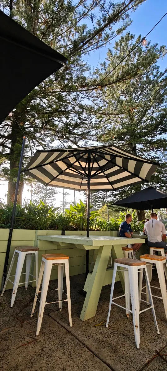 Vibe, Basin Cafe