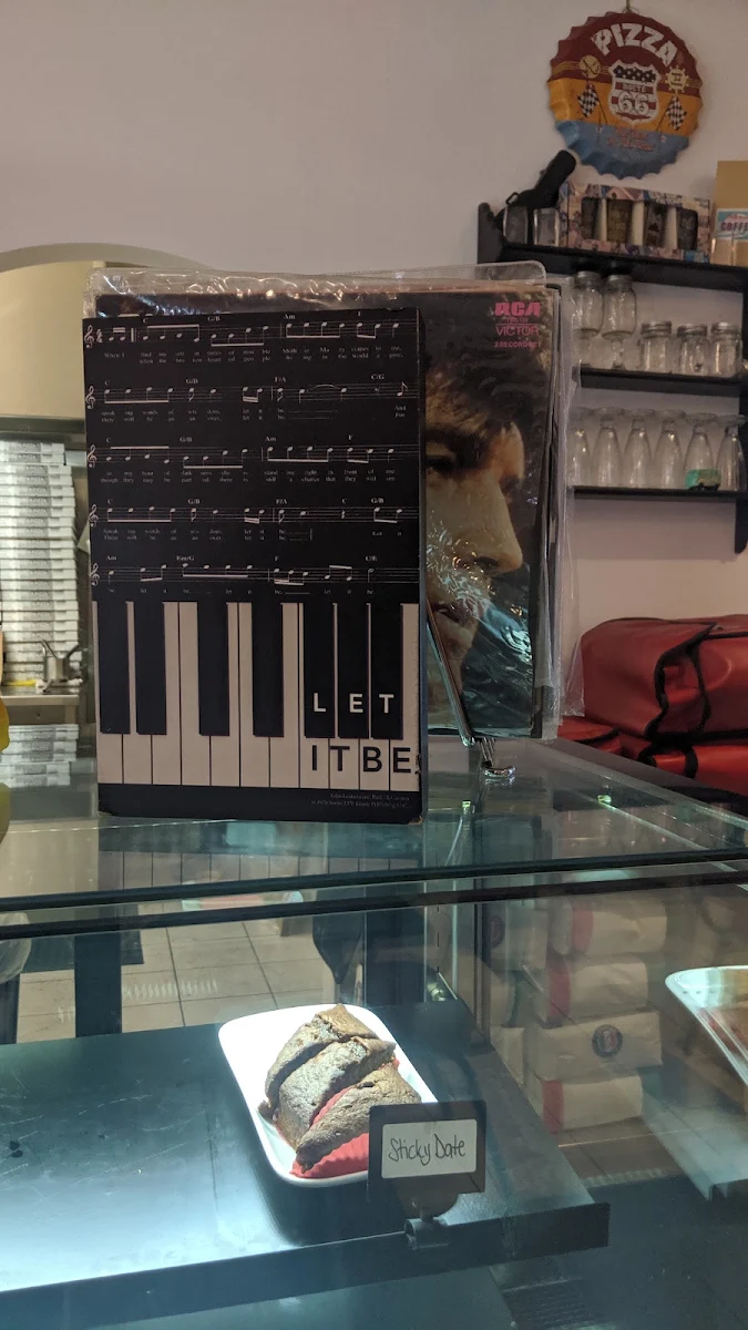 Vibe, CJ's Pizza Cafe