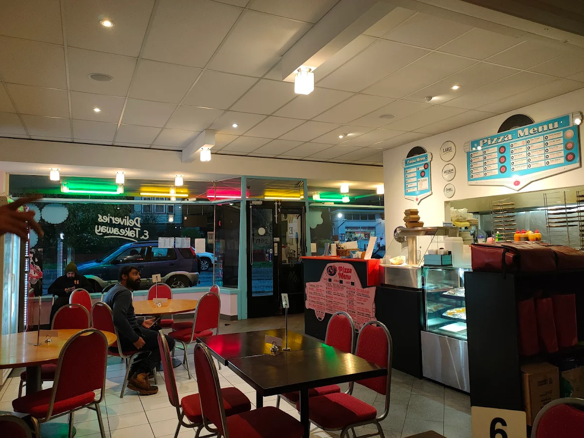 Vibe, CJ's Pizza Cafe
